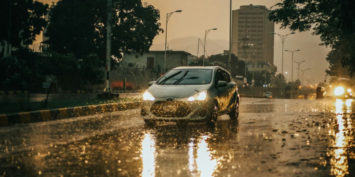 Do Lexani Performance Tires Hold Up in Rainy Conditions?
