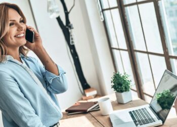 How the Internet Shapes the Way We Communicate Today