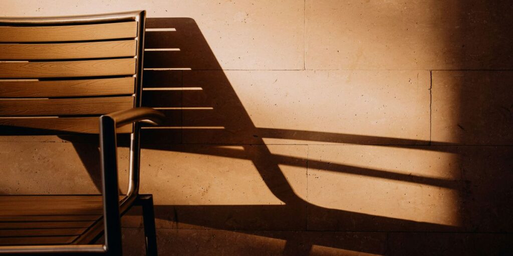 Leadership in Outdoor Hospitality: Investing in Commercial Outdoor Furniture as a Growth Strategy