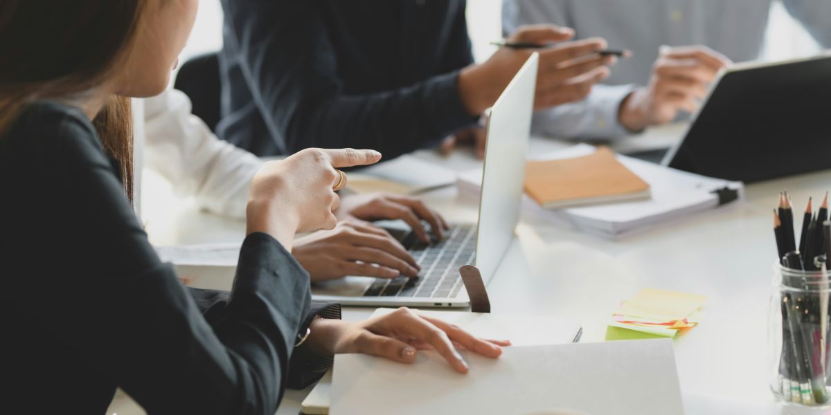 What Poor Internal Communication Costs a Scaling Business: Silent Channels, Lost Revenue