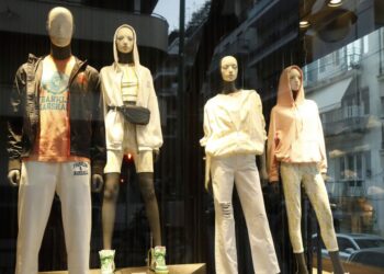 How Microtrends Are Shaping Macroeconomics in the Fashion Industry