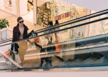 How to Enhance Your Business Visibility and Connect with the Right Customers at the Right Time