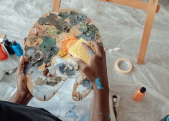 A Soulful Gift in Every Brushstroke: The Intimate World of K.I. Devine