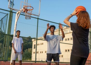 How Life Coaches Help High Performers Break Through Mental Blocks