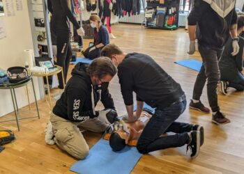 Life-Saving Skills Every Team Should Learn Together