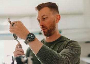 Time, Power, and Precision: Inside R.T. Custer’s Rise as a Leader in American Watches