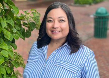 Elaine Hepley’s Breakthrough Memoir “Embracing the Journey” Shares a Message of Resilience, Purpose, and Healing