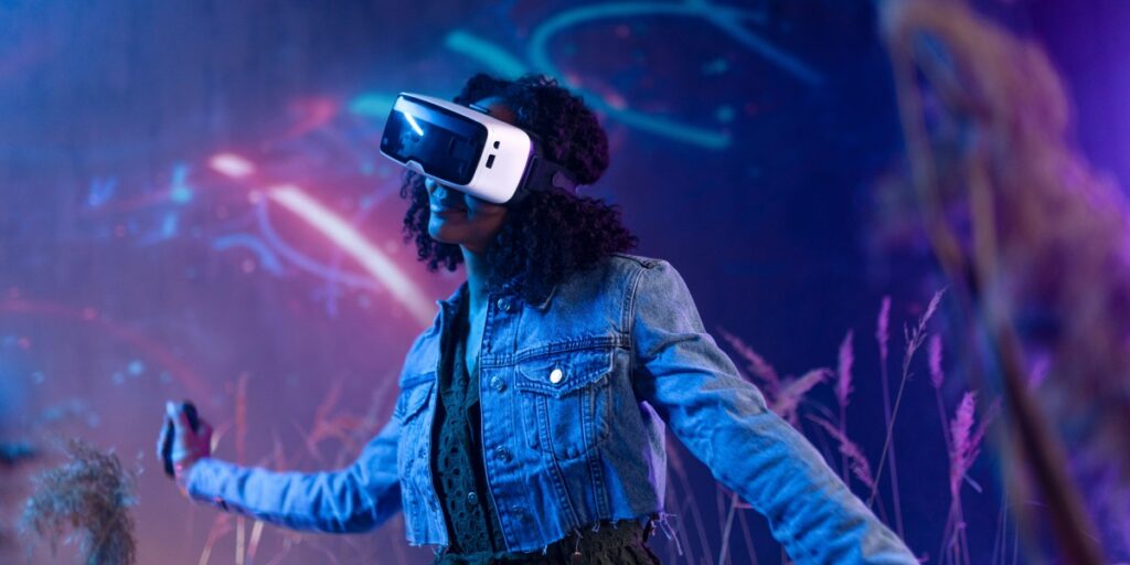Immersive Live Sets Technical Design and Audience Experience