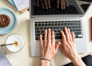 Optimizing Platform Choice CEOs’ Guide to Audience Growth