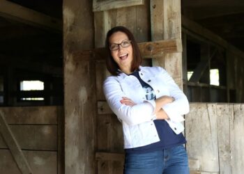 What Happens Before the Applause How Patti Schutte Built a Framework That Makes Clarity Look Like Charisma