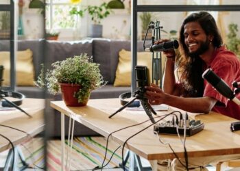 Live Commerce Strategy: Turning Viewers into Customers with Streaming