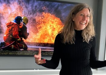 From Dot Com Bankruptcy to CEO Coach and International Notable Author Susanne Ekström’s Reinvention and the Birth of BeASmarterLeader