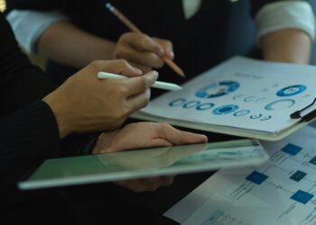 How L&D Leaders Can Measure Corporate Training ROI Effectively