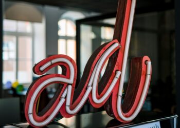 How Revenue Arc Helps Agencies Navigate Economic Downturns with No-Cost Ad Buying