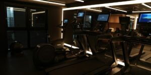 The Foldable Future of Fitness: Why Compact Smart Gyms Are Reshaping Home Workouts