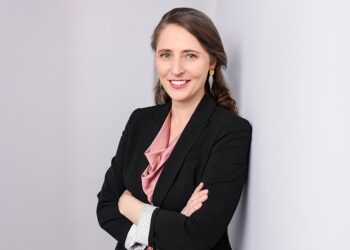 Carrie Prince’s Five People-First Plays for Modern Leaders