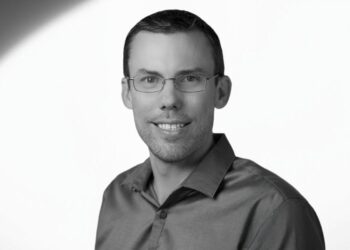 Sean Lorch: From Illinois Appraiser to Naples Condo Specialist - A Journey of Expertise and Customer-First Values