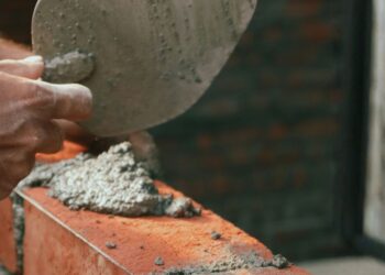 Sustainable Concrete Manufacturing with Eagle Concrete Products: Reducing Carbon and Maintaining Strength