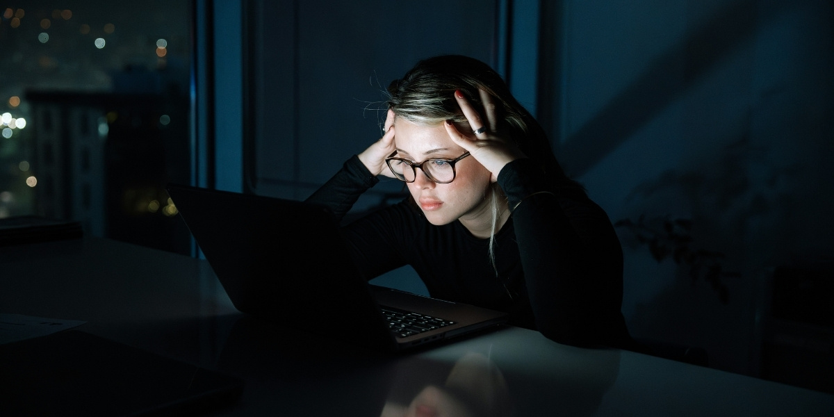 Breaking the Habit: How to Control Doomscrolling and Digital Anxiety