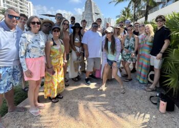 From POS to Payroll: FLO Business Solutions Offers People-First Tech and Service for Small Businesses