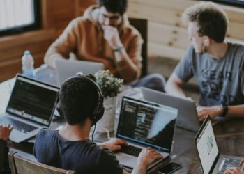 How Dr. Jonathan Thorp is Restoring Dialogue with Quantum Connections