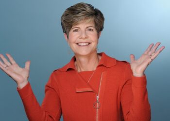 Suzanne Giesemann on Loss, Service, and the Power of Stillness