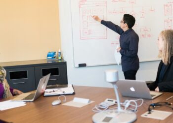 How Stratovar Governance Advisory Supports Effective Governance Practices for Private Companies