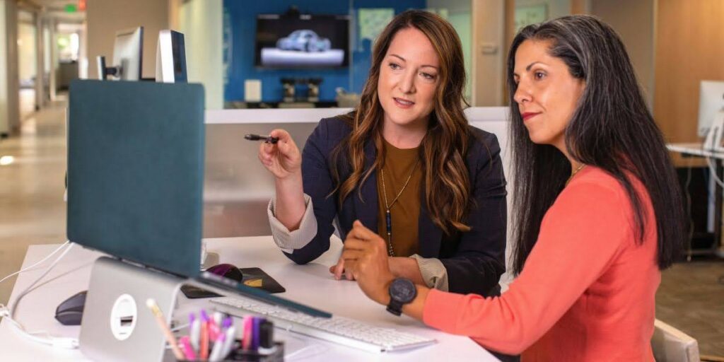 4 Ways Smart Companies Leverage HR Solutions for Growth
