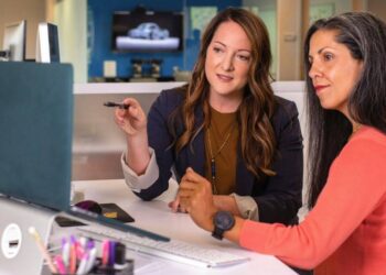 4 Ways Smart Companies Leverage HR Solutions for Growth