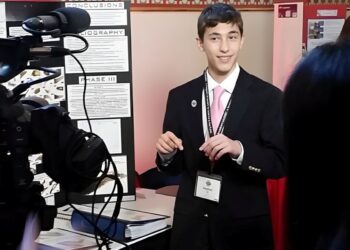 Emerging Scientific Pathways - How Stephen Robert Litt’s Early Research Bridged School-Level Experimentation and Academic Standards