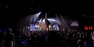 Human Connection in a Digital Age Smart Circle’s 45-Year Journey to Becoming a Leader in Face-to-Face Sales