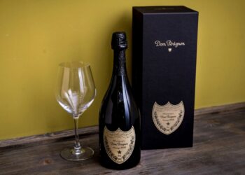 Luxury Champagne Gifts and Convenient Delivery for Every Celebration
