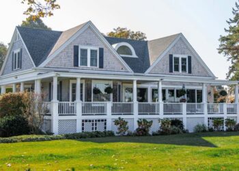 Why Smart Businesses Are Paying More Attention to Their Outdoor Spaces