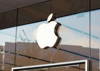 Apple Hires Ex Google Executive to Scale AI Product Marketing