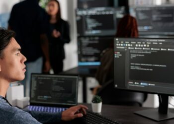 Intel CEO Reconsiders Flagship Manufacturing Tech Strategy