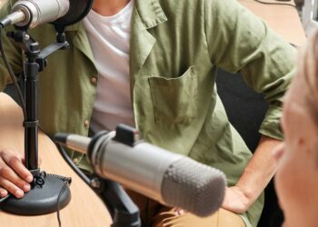 The Andrew Kim Show and the Art of Conversational Broadcasting in Modern Radio