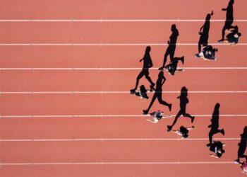 The Clients Who Hired You as a Fractional Executive Are Wondering if You're the Right Person for This Race