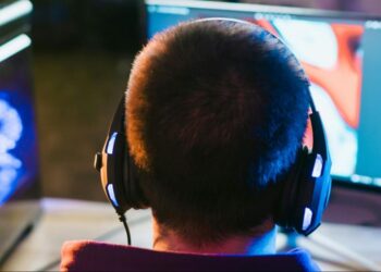 Why Collaborative Mystery Games Are Reshaping Virtual Team Building