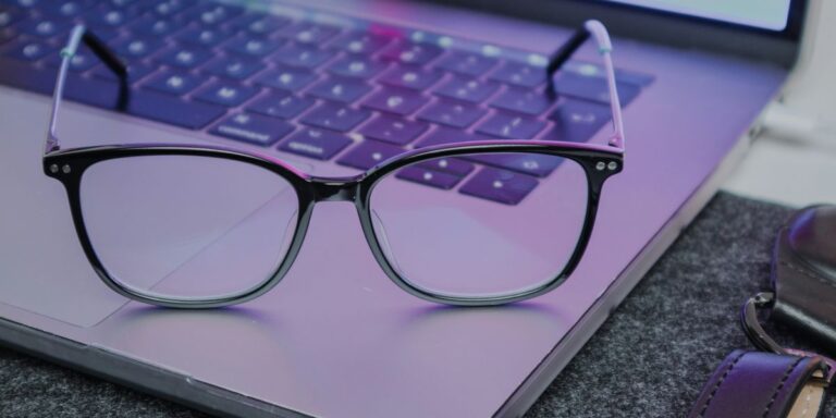 Blue Light Glasses for the Modern Office: How to Protect Your Eyes at Work