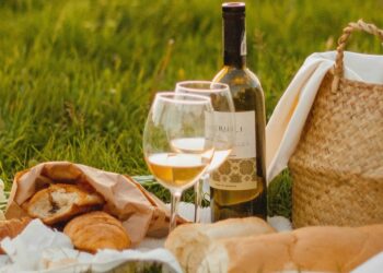 Choosing an Excellent Napa Valley Wine Gift Set for Any Event