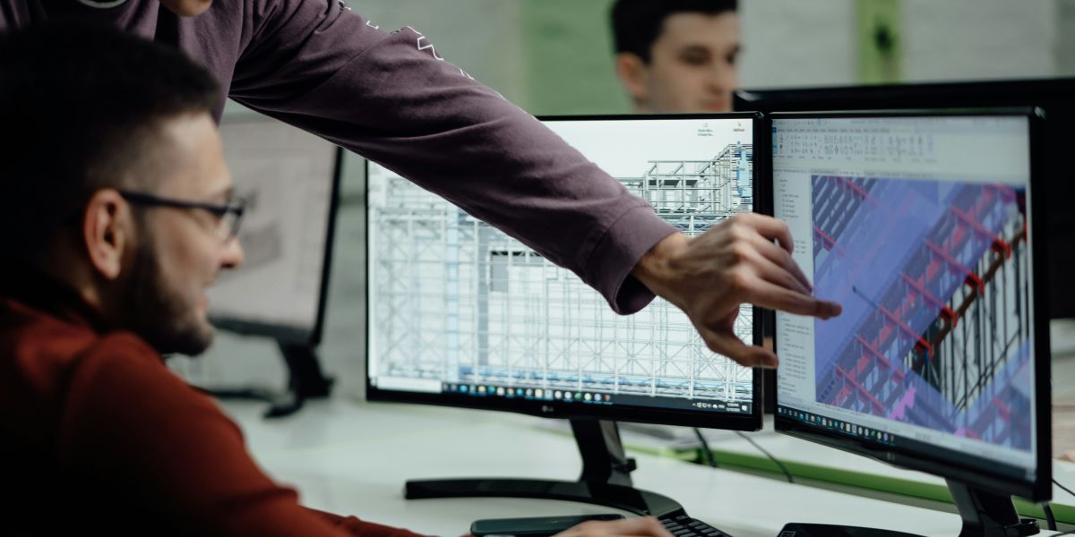 Custom Software Development vs Off-the-Shelf Solutions for Your Business