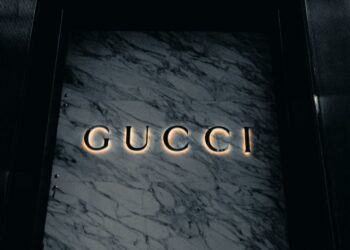 Luxury CEO Strategy Gucci’s Smart Glasses Deal With Google (1)