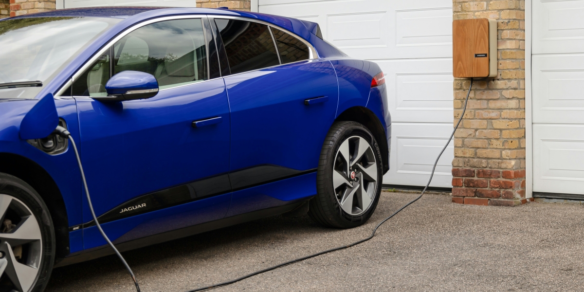 Why Warehouse and Distribution Centers Are Leading the EV Fleet Transition