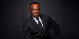 Akin Oni on Leading Beyond Predictability in the Age of Quantum Risk