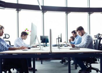 Airbnb CEO on Leadership How AI Is Redefining Manager Roles