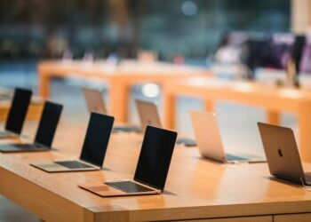 Incoming CEO John Ternus Leads MacBook Neo Launch at Apple