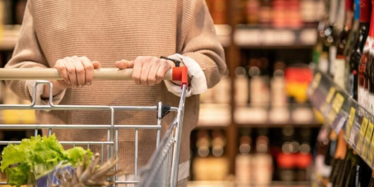 Kroger Giant Eagle Acquisition Kroger Agrees to $1.65 Billion Grocery Expansion