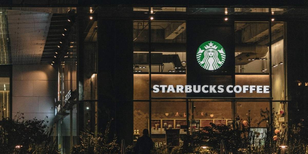 Starbucks CEO Brian Niccol Faces Profitability Test 