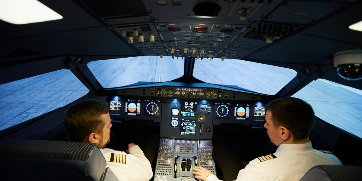 American Airlines Pilots Union Discusses United Merger