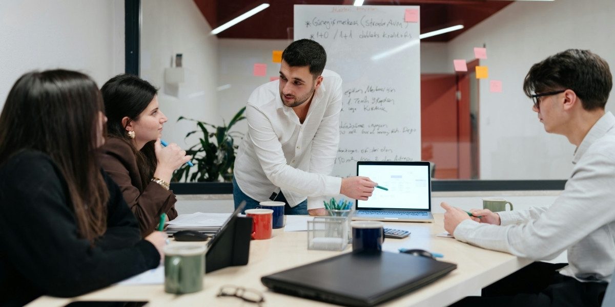 Andy Saunders: The Visionary Behind SalesSphere.io and the Future of Sourcing Sales Professionals